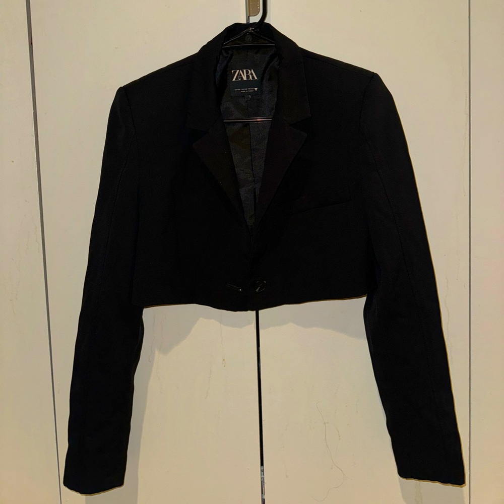 ZARA cropped blazer jacket (discounted) XS black